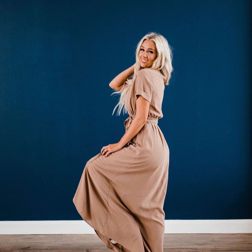 fehrnvi esther dress in mocha